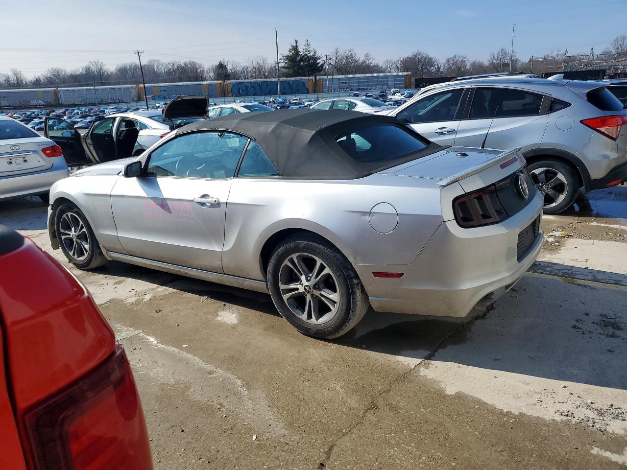 2014 FORD MUSTANG photo 2