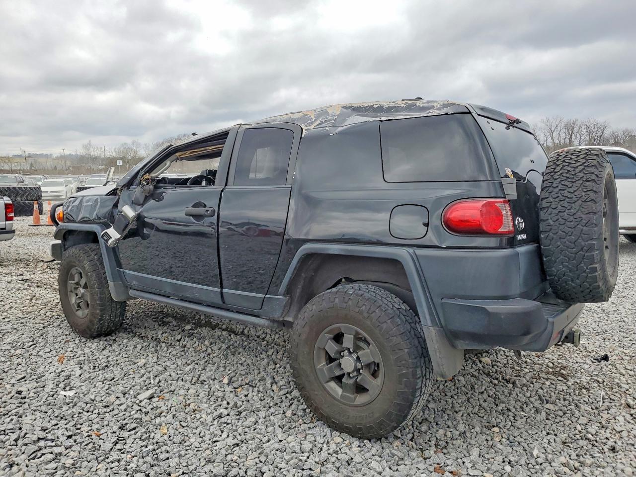 2007 TOYOTA FJ CRUISER BASE photo 3
