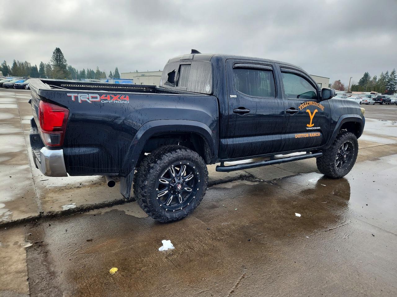 2019 TOYOTA TACOMA photo 5