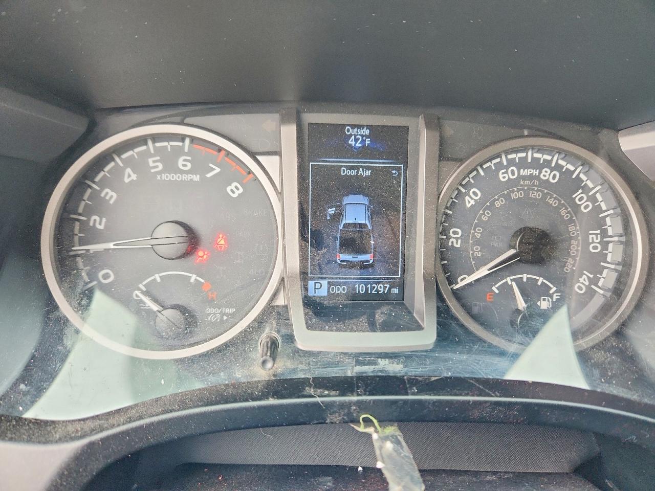 2019 TOYOTA TACOMA photo 17