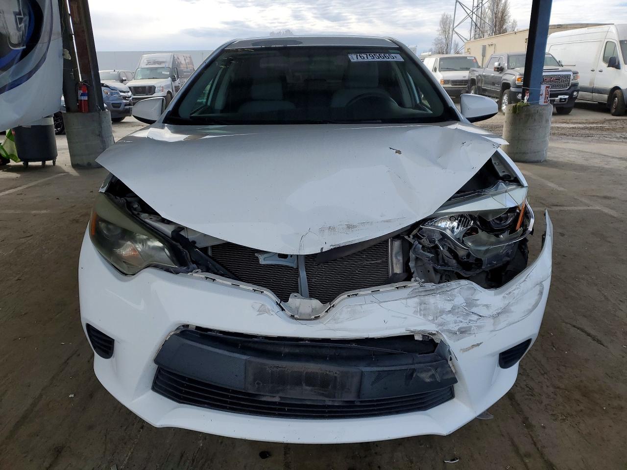 2014 TOYOTA COROLLA L photo 9