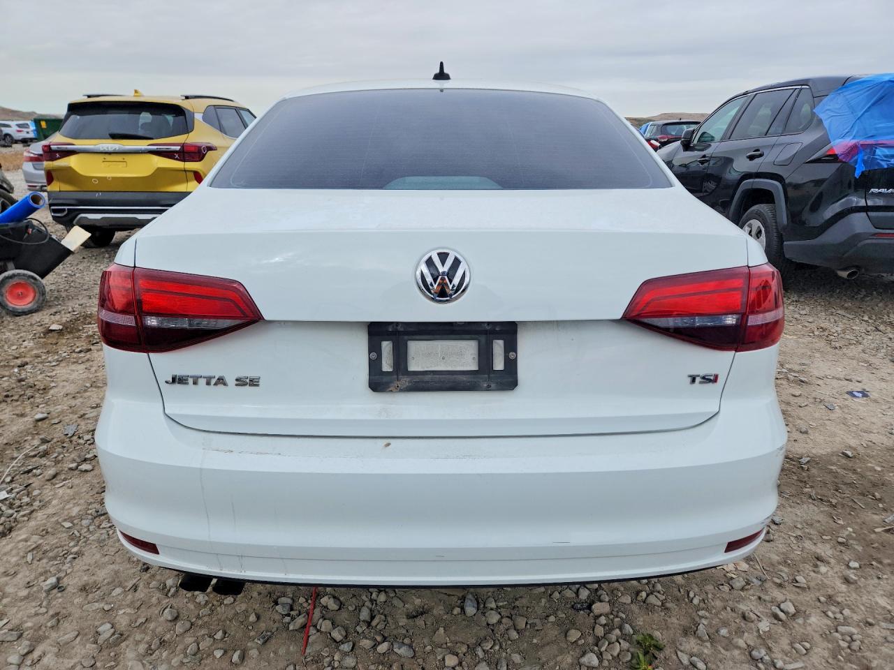 2017 VOLKSWAGEN JETTA SE photo 6