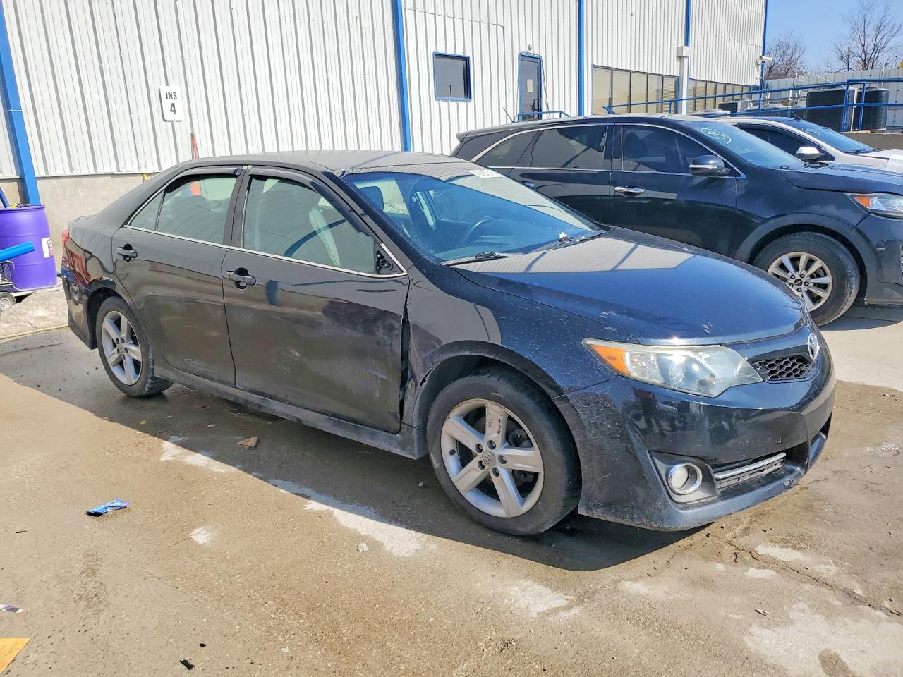 2012 TOYOTA CAMRY SE photo 7