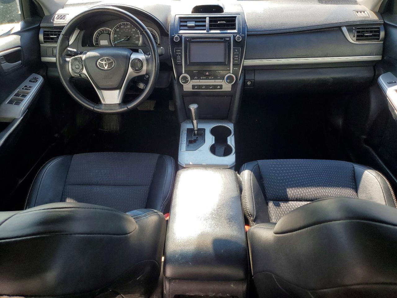 2012 TOYOTA CAMRY SE photo 15