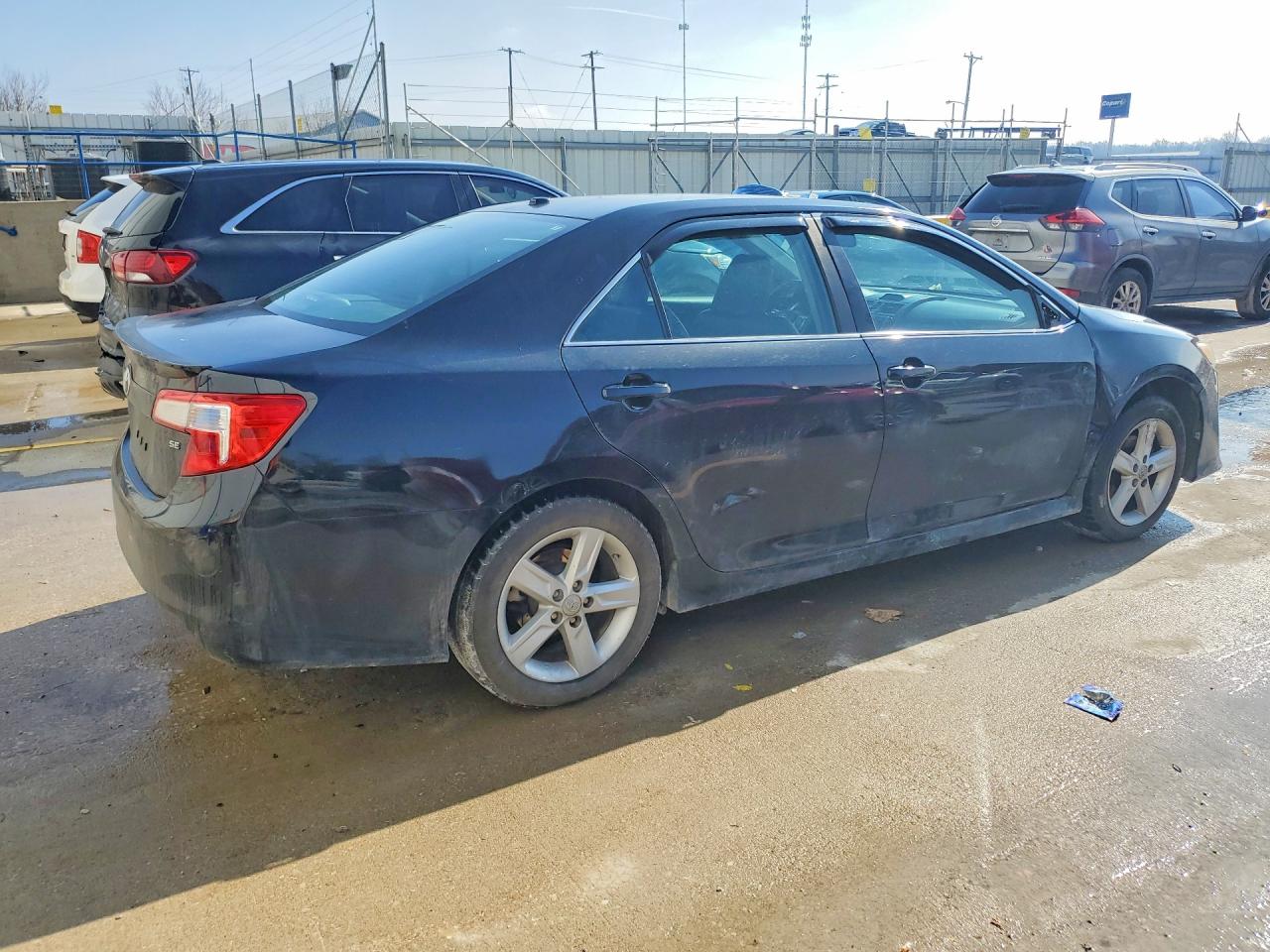 2012 TOYOTA CAMRY SE photo 5