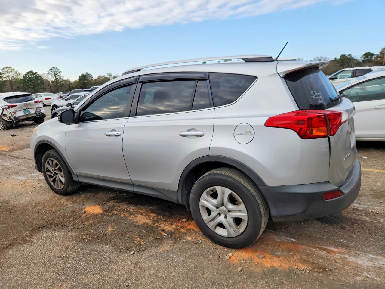 2013 TOYOTA RAV4 LE photo 4