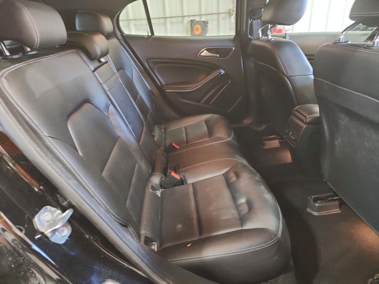 2019 MERCEDES-BENZ GLA 250 4MATIC photo 10