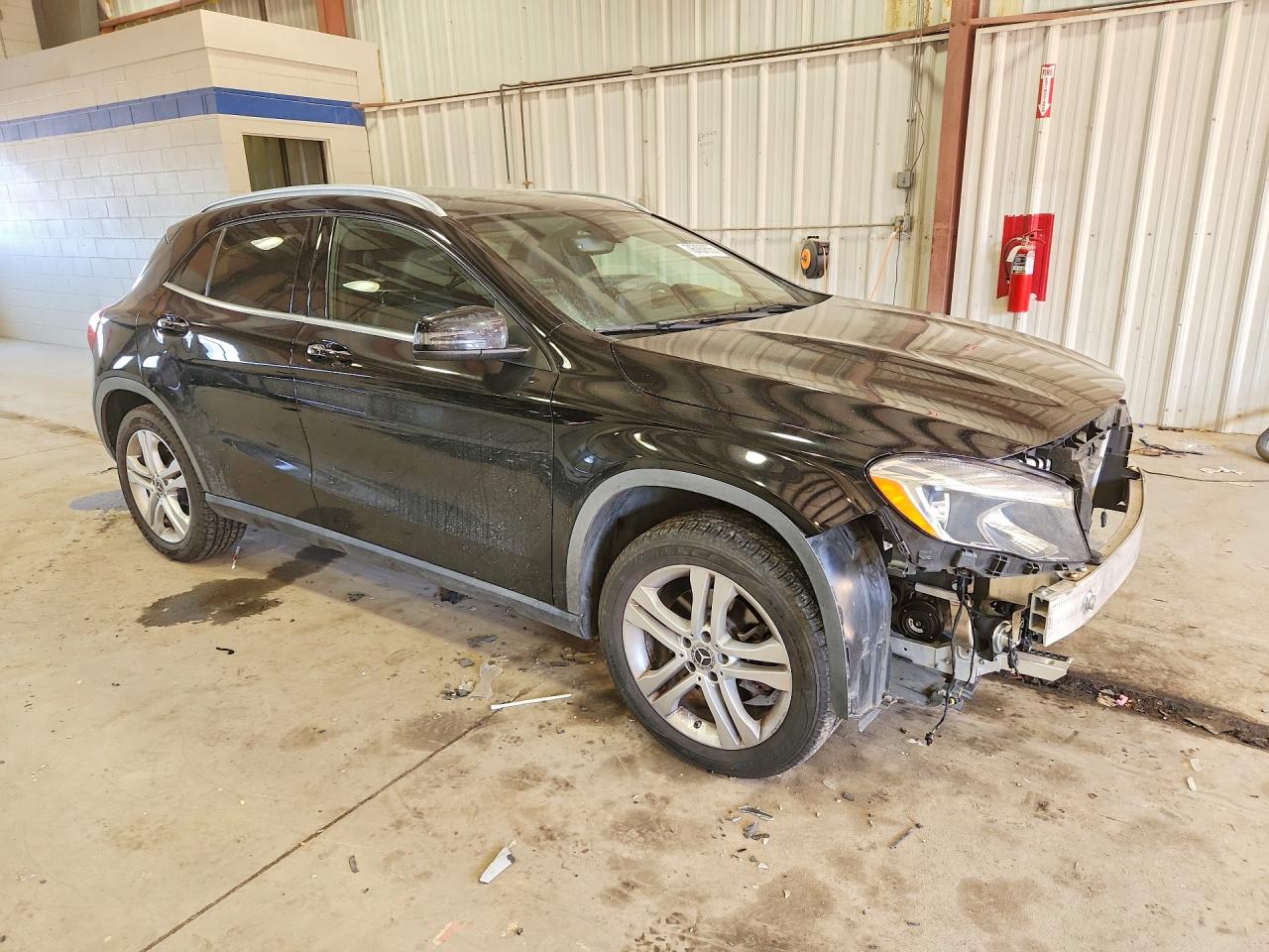 2019 MERCEDES-BENZ GLA 250 4MATIC photo 4