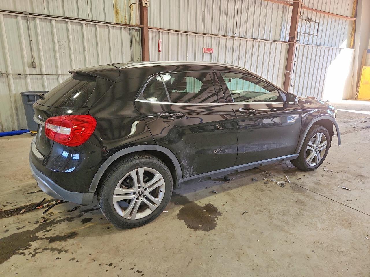 2019 MERCEDES-BENZ GLA 250 4MATIC photo 3