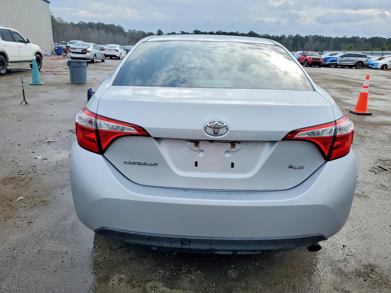 2014 TOYOTA COROLLA LE photo 16
