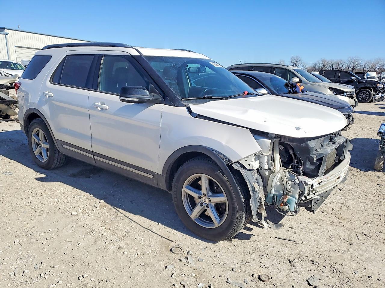 2017 FORD EXPLORER XLT photo 7