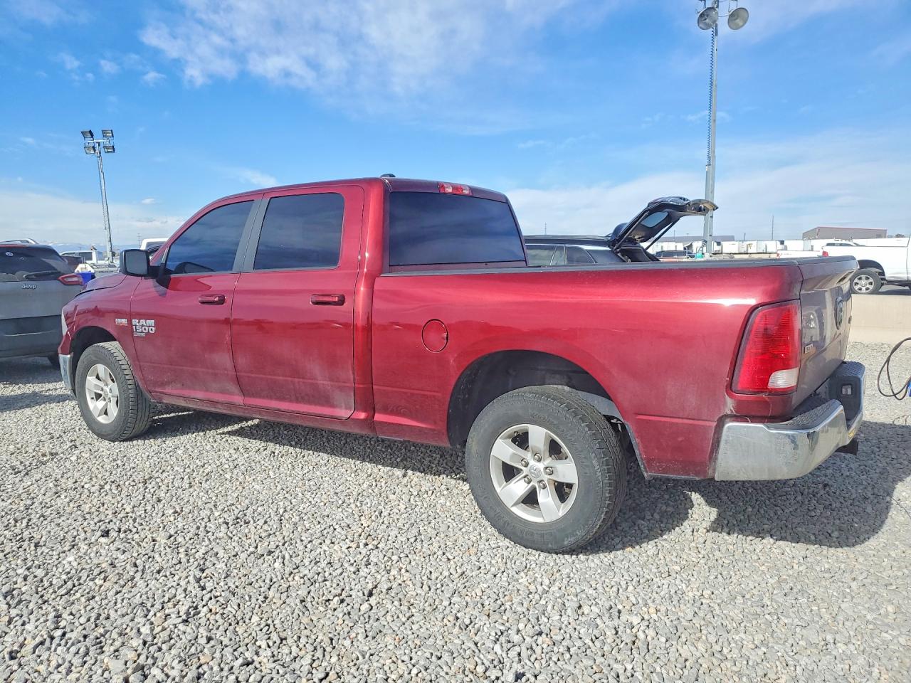 2021 RAM 1500 CLASSIC SLT photo 3