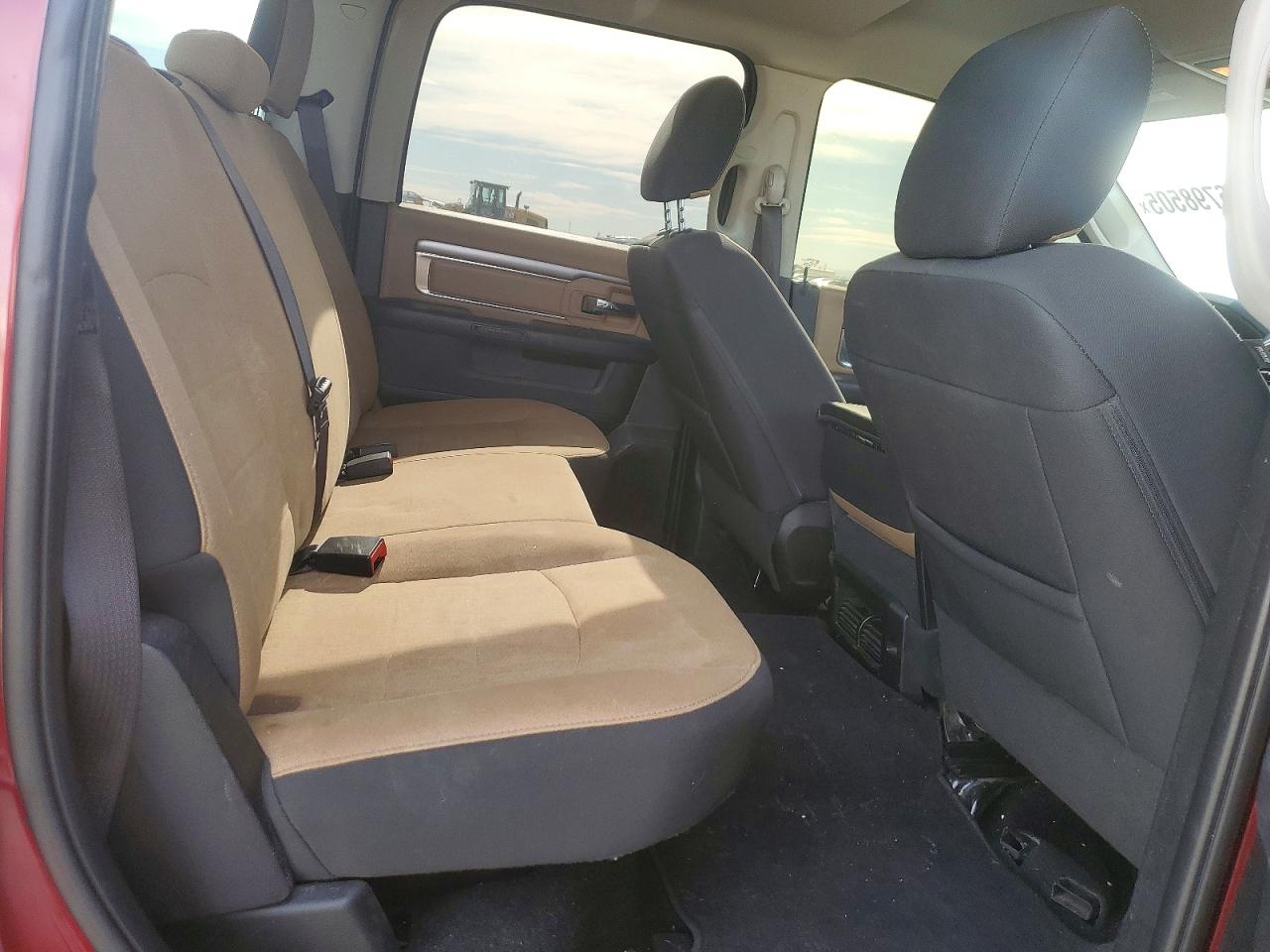 2021 RAM 1500 CLASSIC SLT photo 19