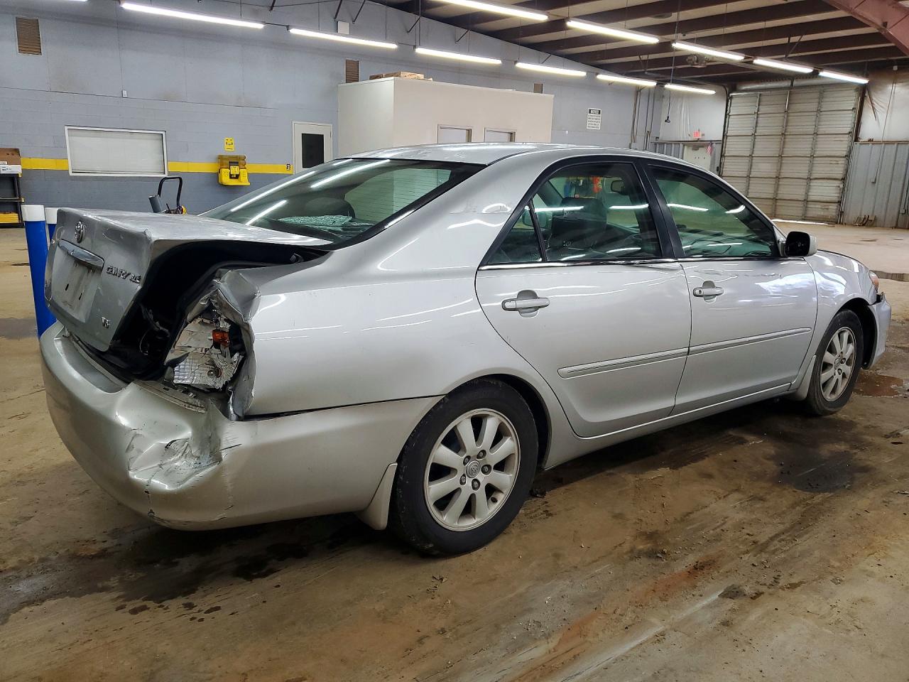 2002 TOYOTA CAMRY photo 5