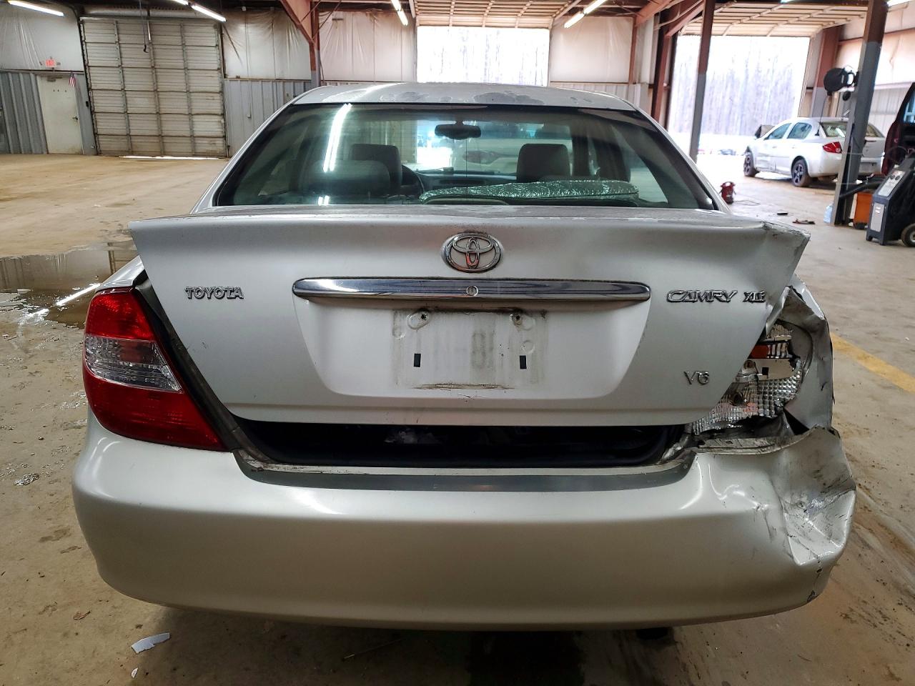 2002 TOYOTA CAMRY photo 11