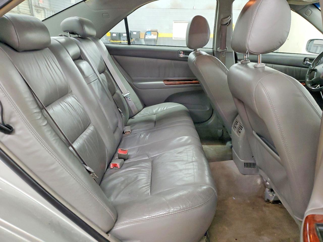 2002 TOYOTA CAMRY photo 19