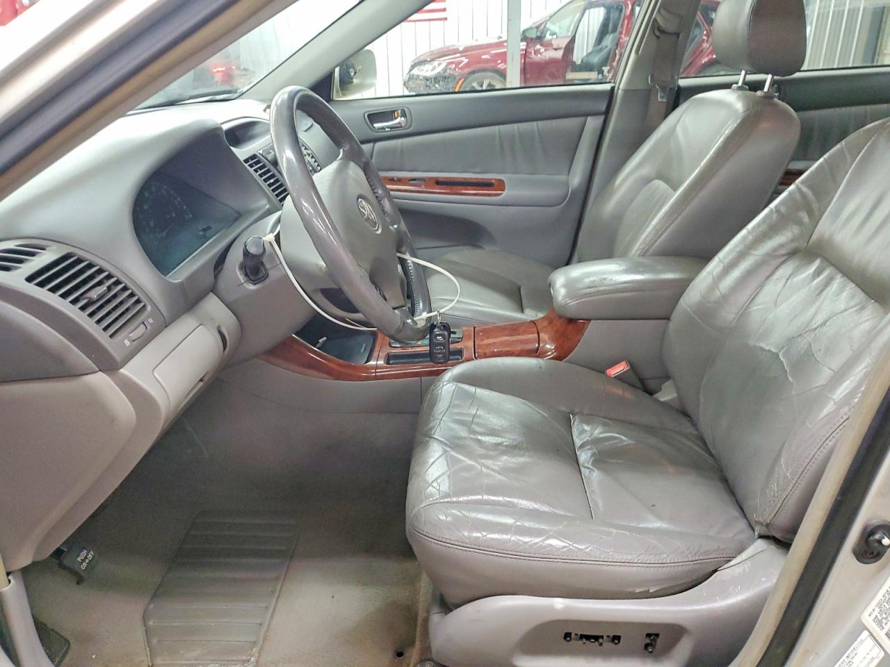 2002 TOYOTA CAMRY photo 13