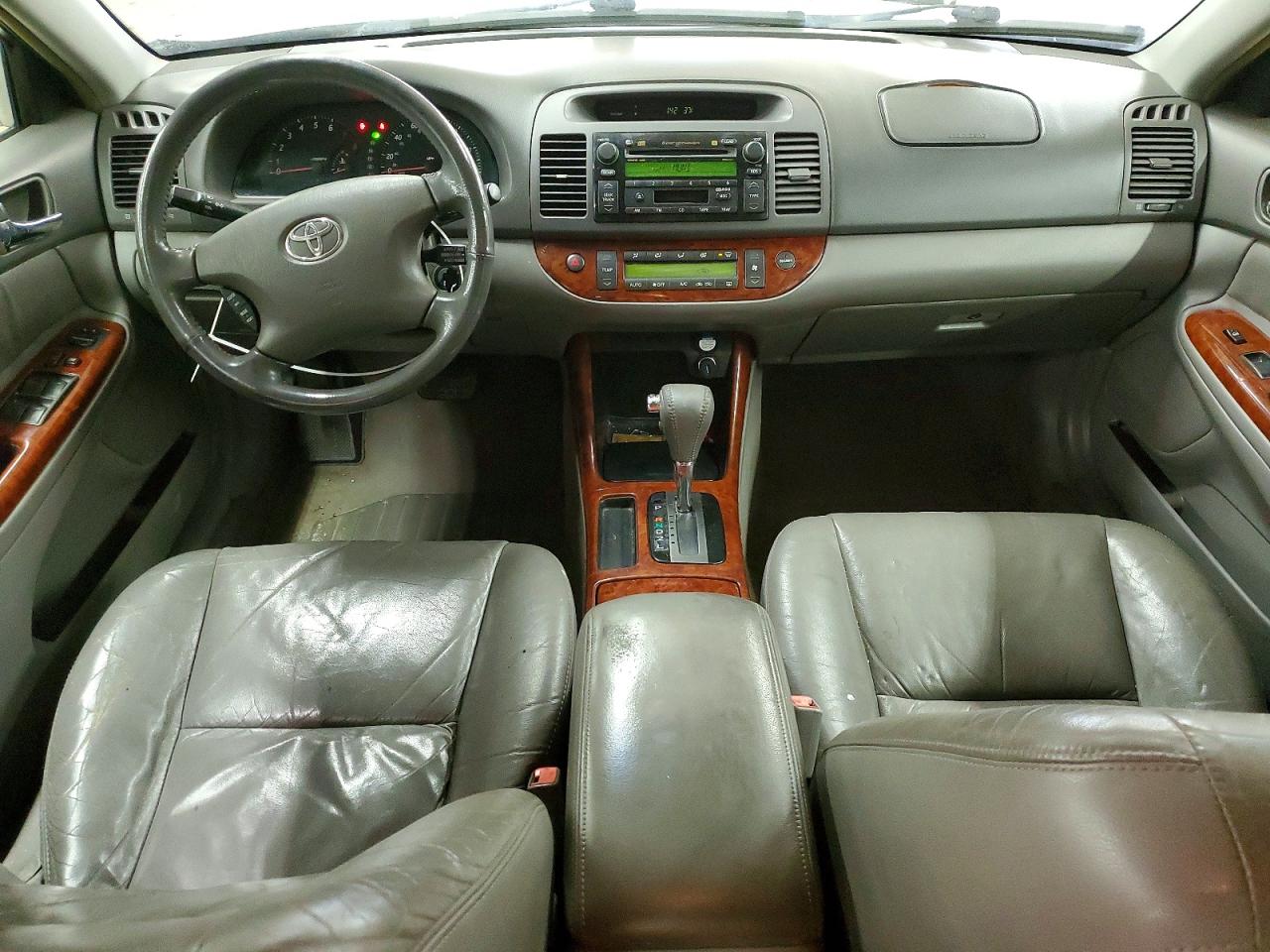 2002 TOYOTA CAMRY photo 15