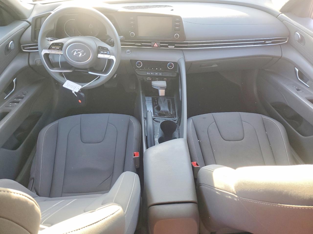 2023 HYUNDAI ELANTRA SEL photo 8