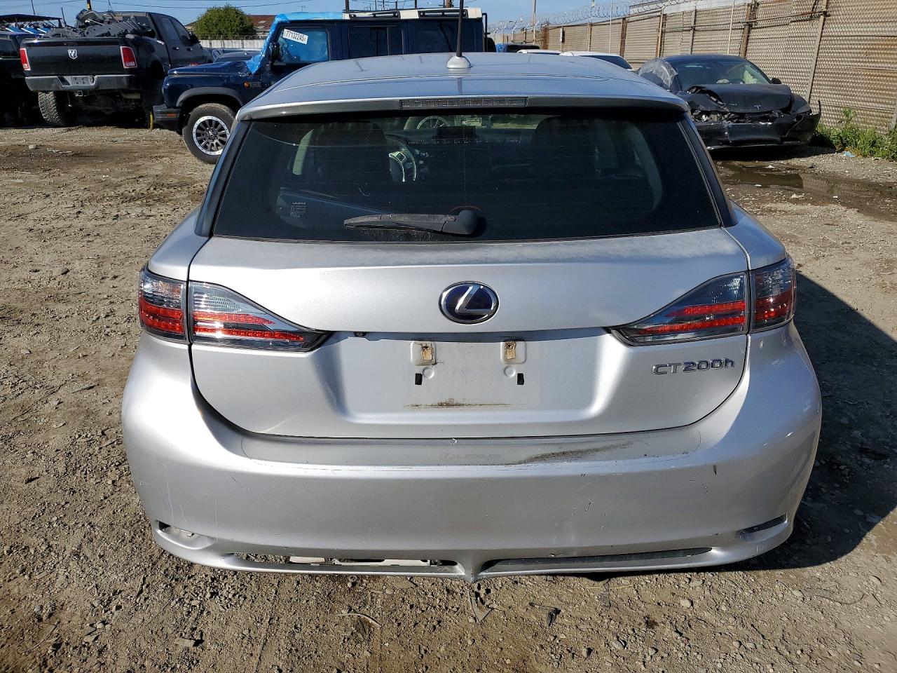 2013 LEXUS CT photo 6