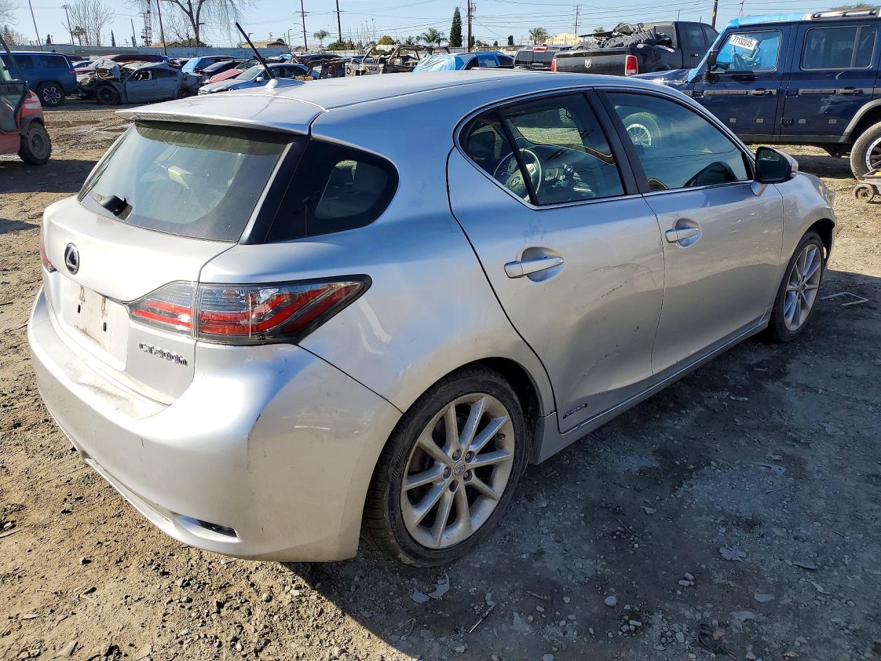 2013 LEXUS CT photo 3