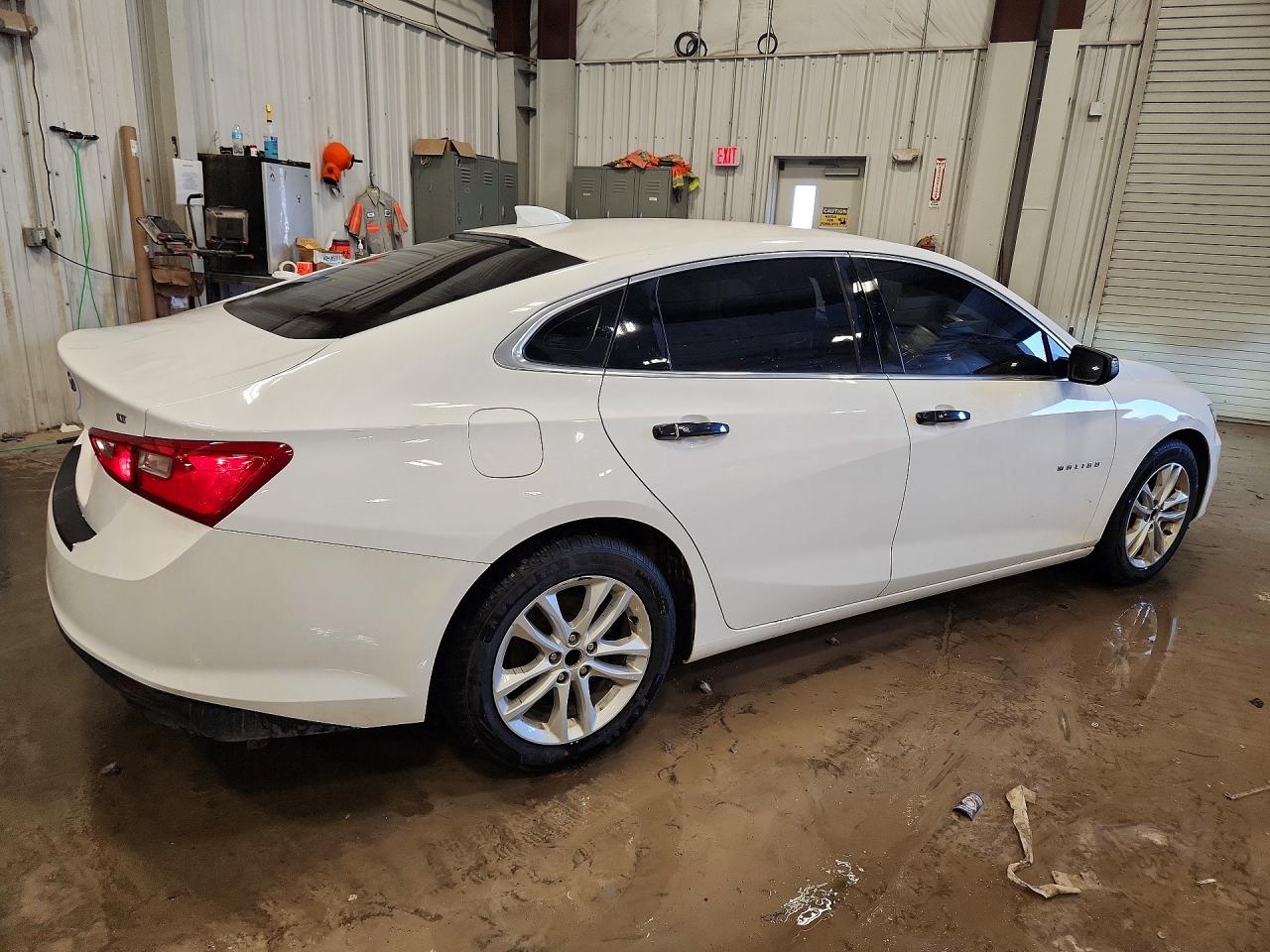 2017 CHEVROLET MALIBU LT photo 5