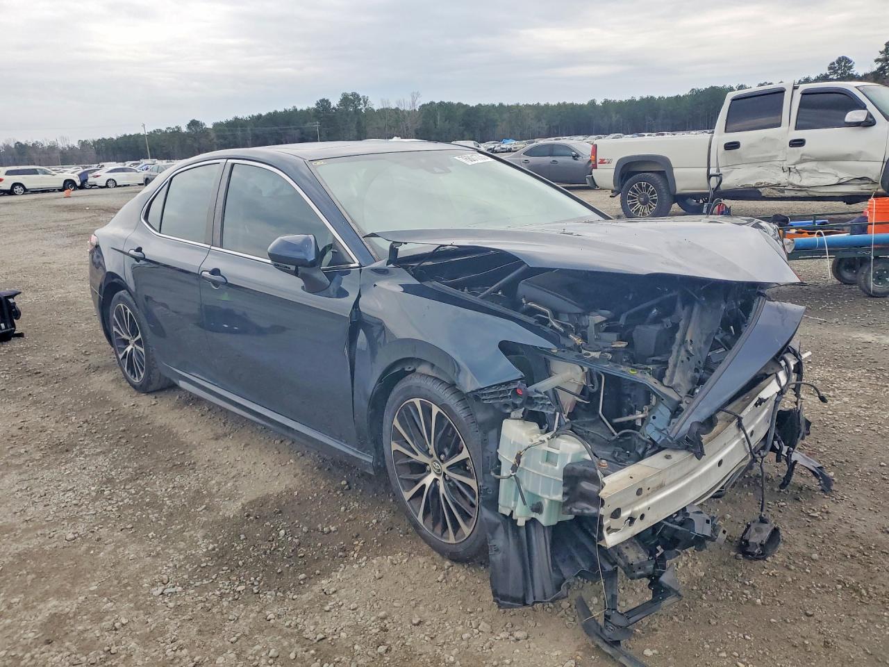 2019 TOYOTA CAMRY L photo 4
