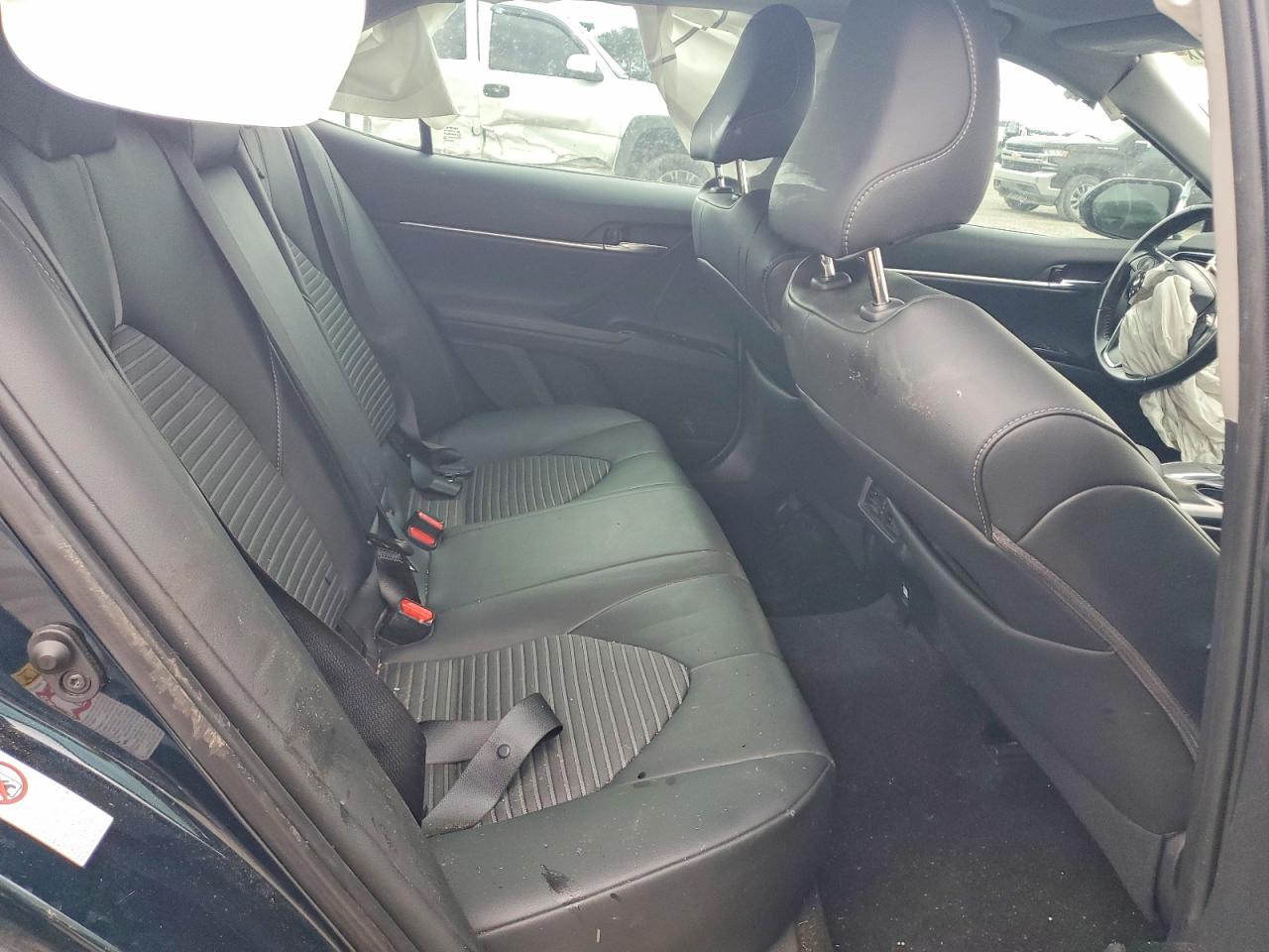 2019 TOYOTA CAMRY L photo 10