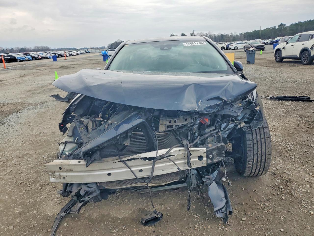 2019 TOYOTA CAMRY L photo 5