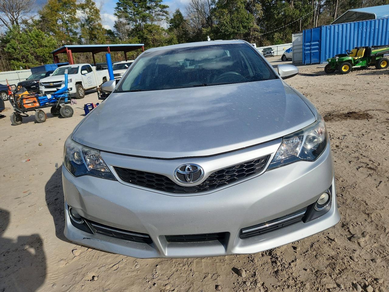 2012 TOYOTA CAMRY photo 9