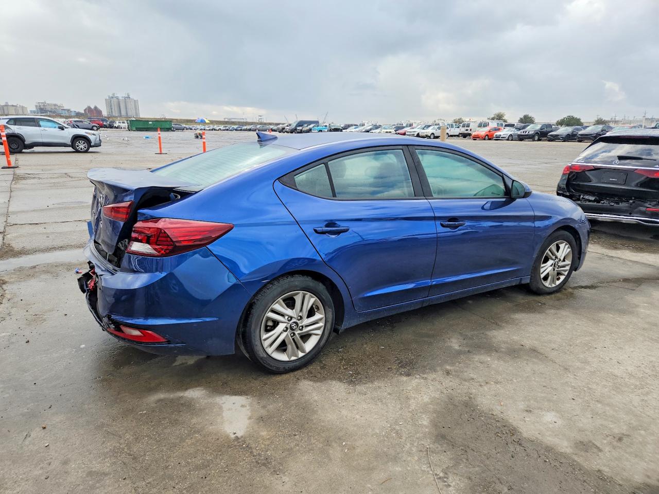 2019 HYUNDAI ELANTRA VALUE EDITION photo 3