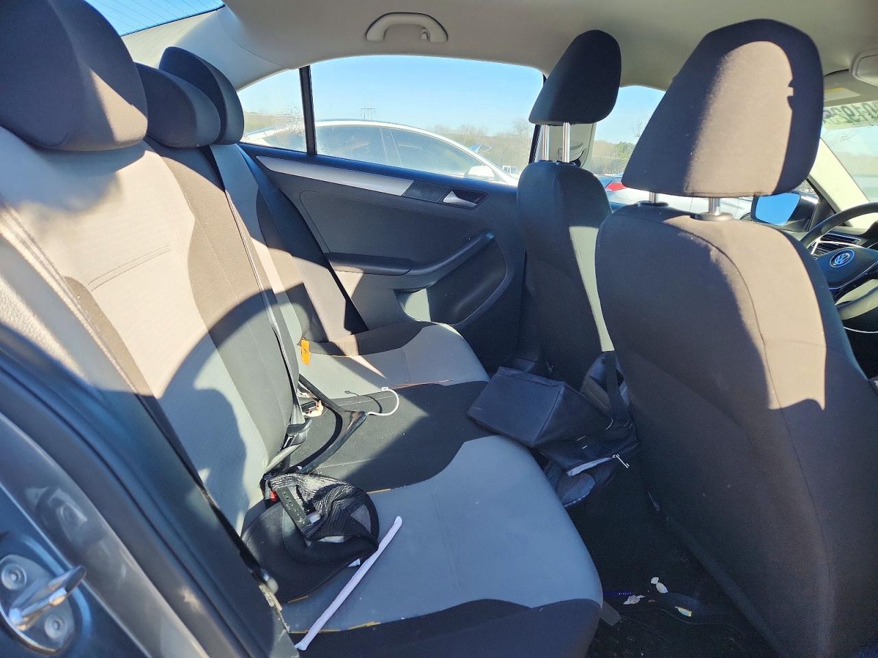 2017 VOLKSWAGEN JETTA S photo 19