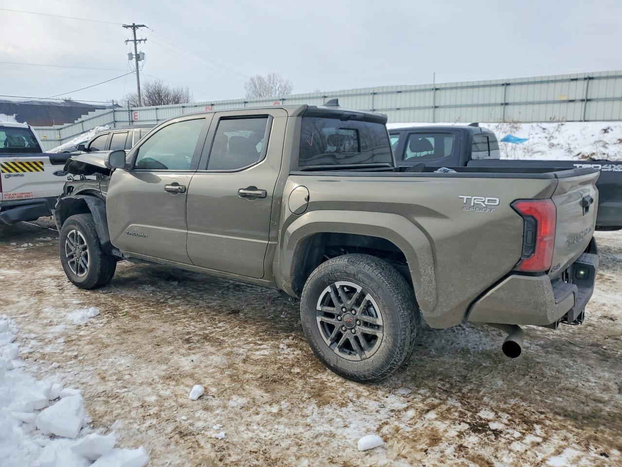 2025 TOYOTA TACOMA DOUBLE CAB photo 2
