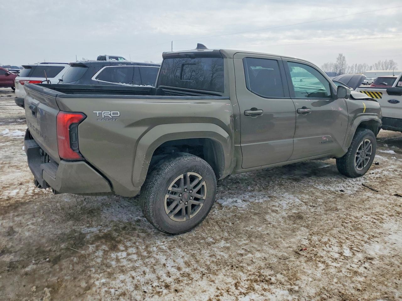 2025 TOYOTA TACOMA DOUBLE CAB photo 3