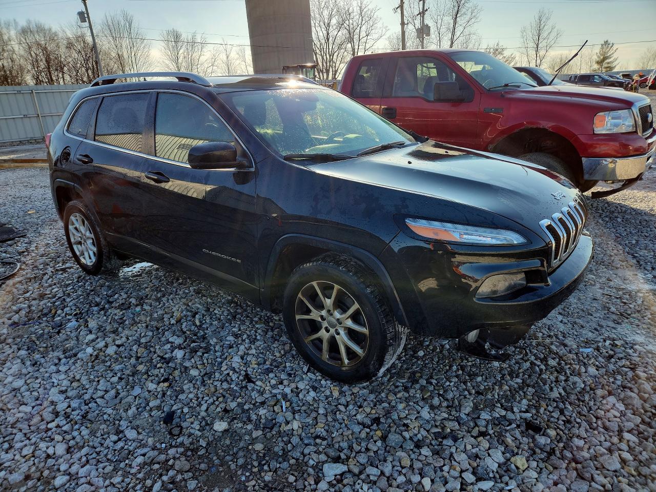 2016 JEEP CHEROKEE LATITUDE photo 4