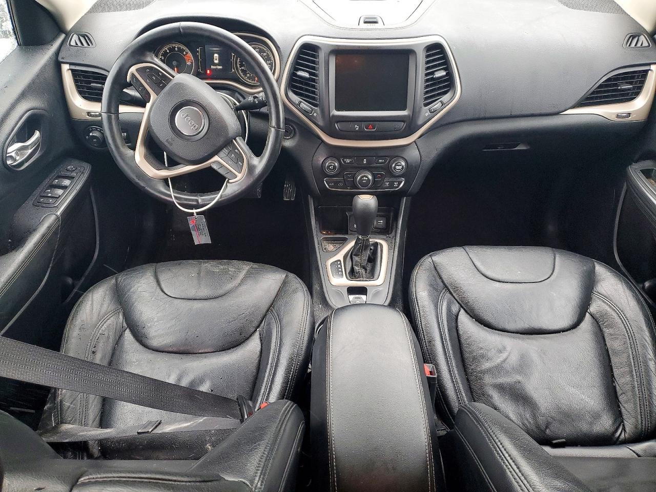 2016 JEEP CHEROKEE LATITUDE photo 8