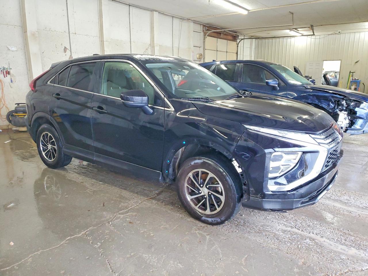 2023 MITSUBISHI ECLIPSE CROSS ES photo 4