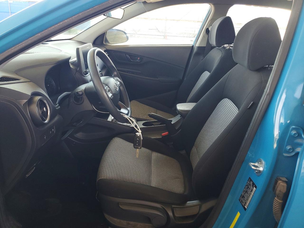 2022 HYUNDAI KONA SEL photo 7