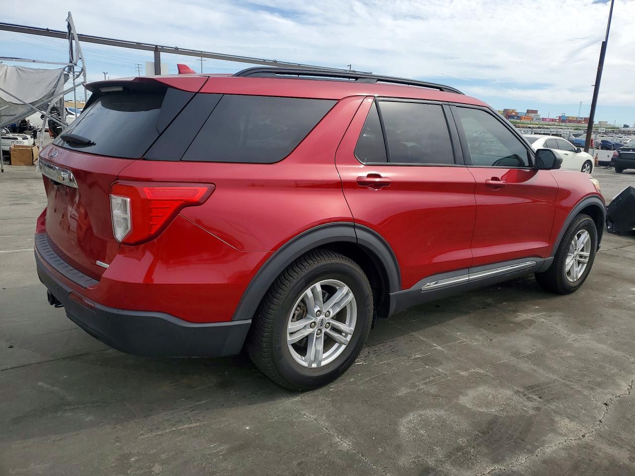 2020 FORD EXPLORER XLT photo 5