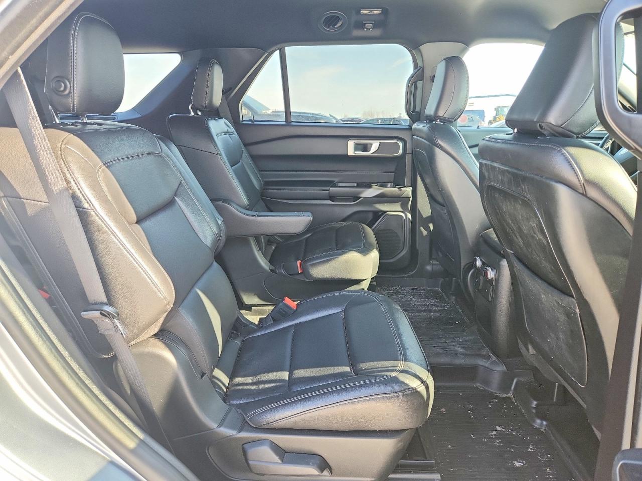 2020 FORD EXPLORER XLT photo 11