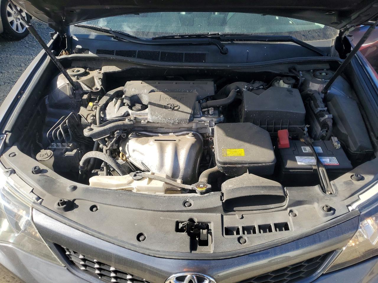 2014 TOYOTA CAMRY L photo 11