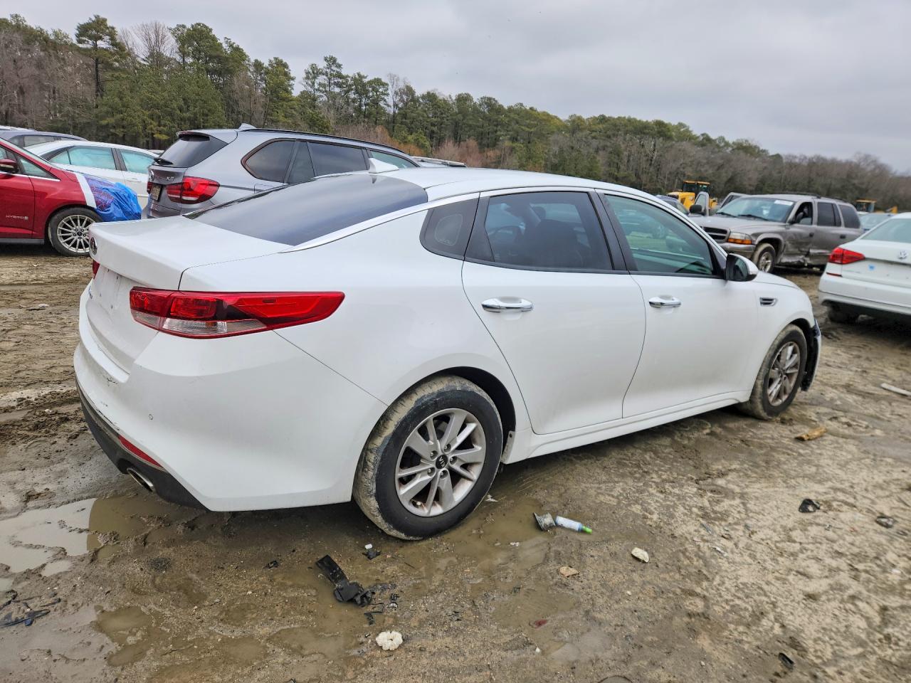 2018 KIA OPTIMA LX photo 5