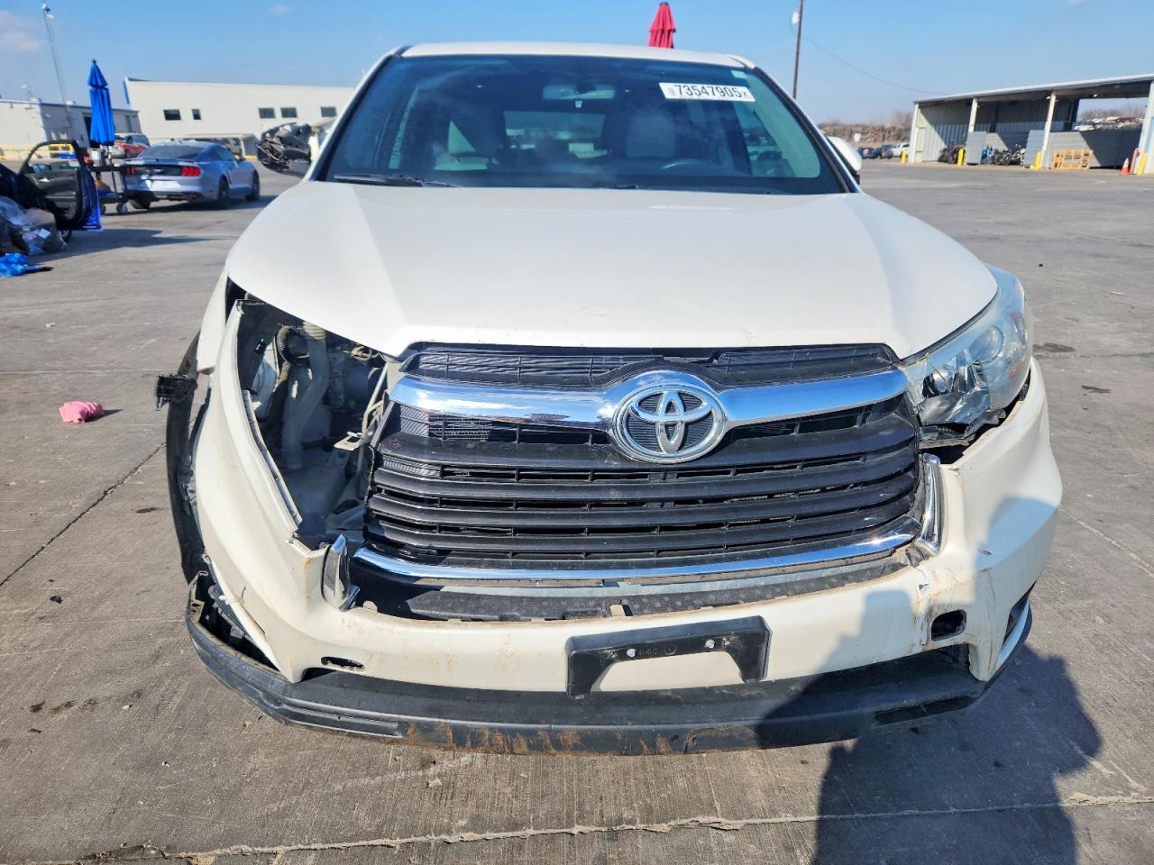 2016 TOYOTA HIGHLANDER LE photo 9