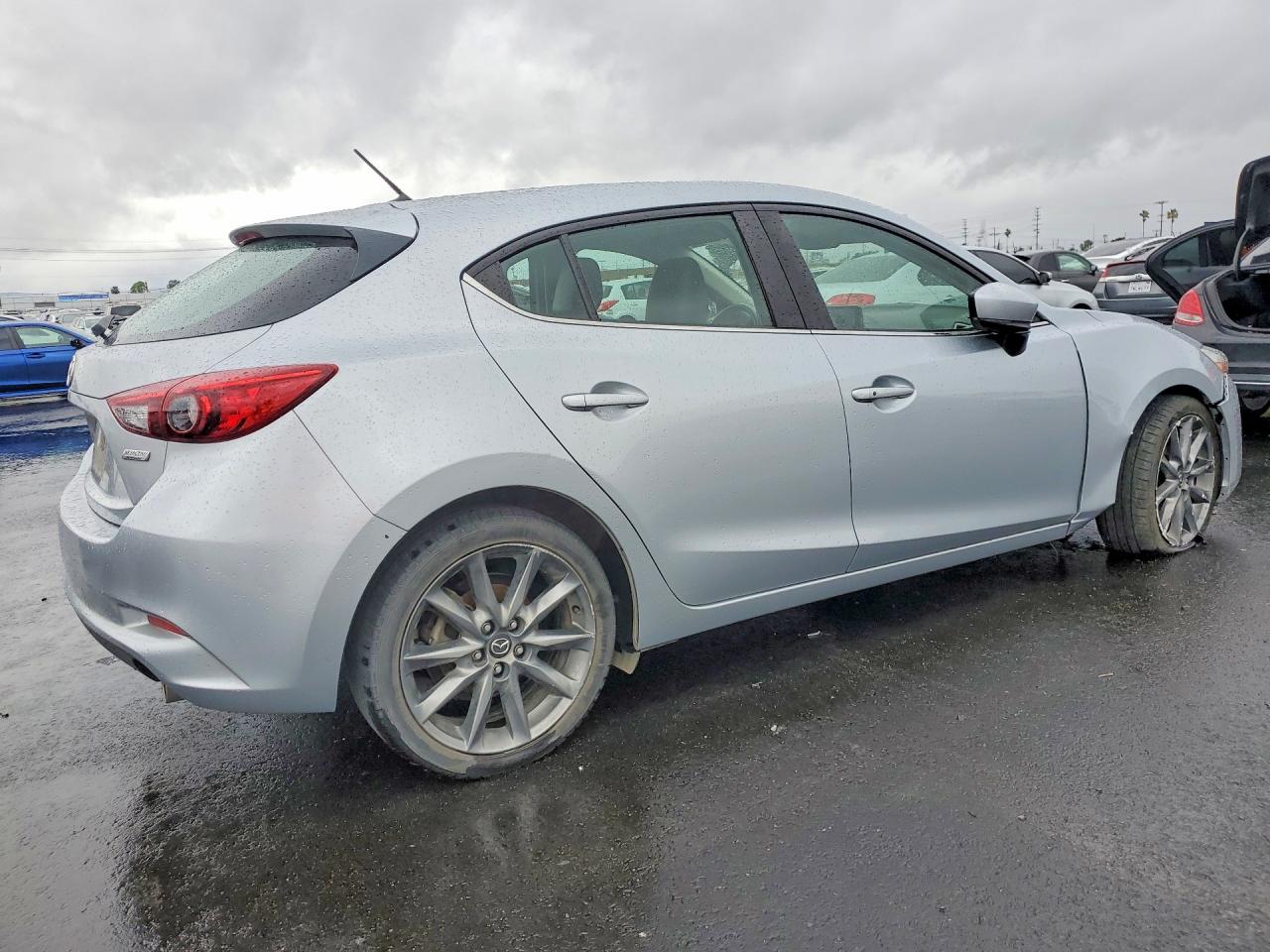 2018 MAZDA 3 TOURING photo 3