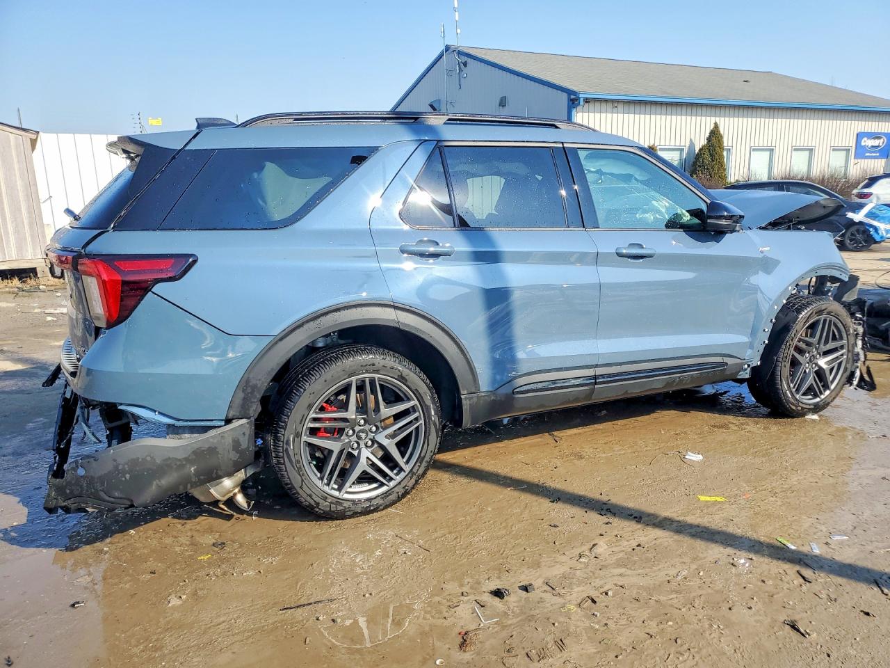 2025 FORD EXPLORER ST-LINE photo 3