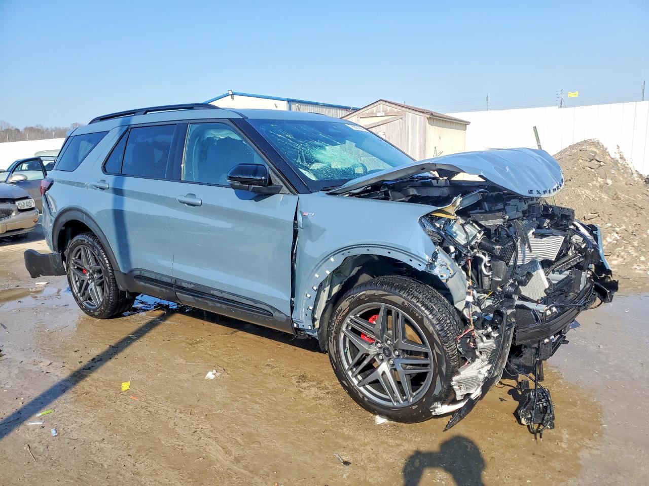 2025 FORD EXPLORER ST-LINE photo 4