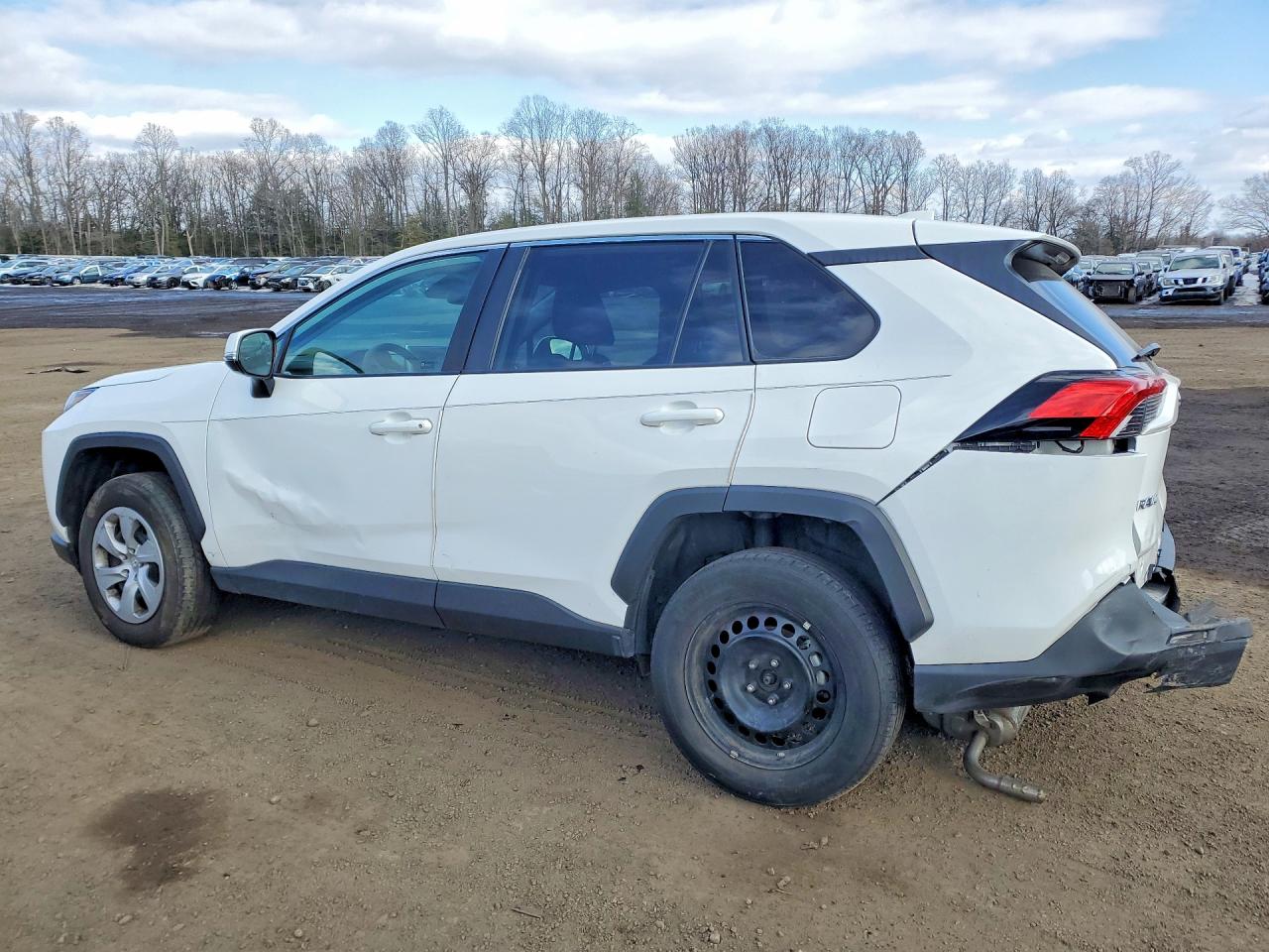 2024 TOYOTA RAV4 LE photo 4