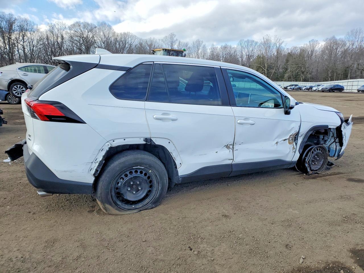 2024 TOYOTA RAV4 LE photo 7