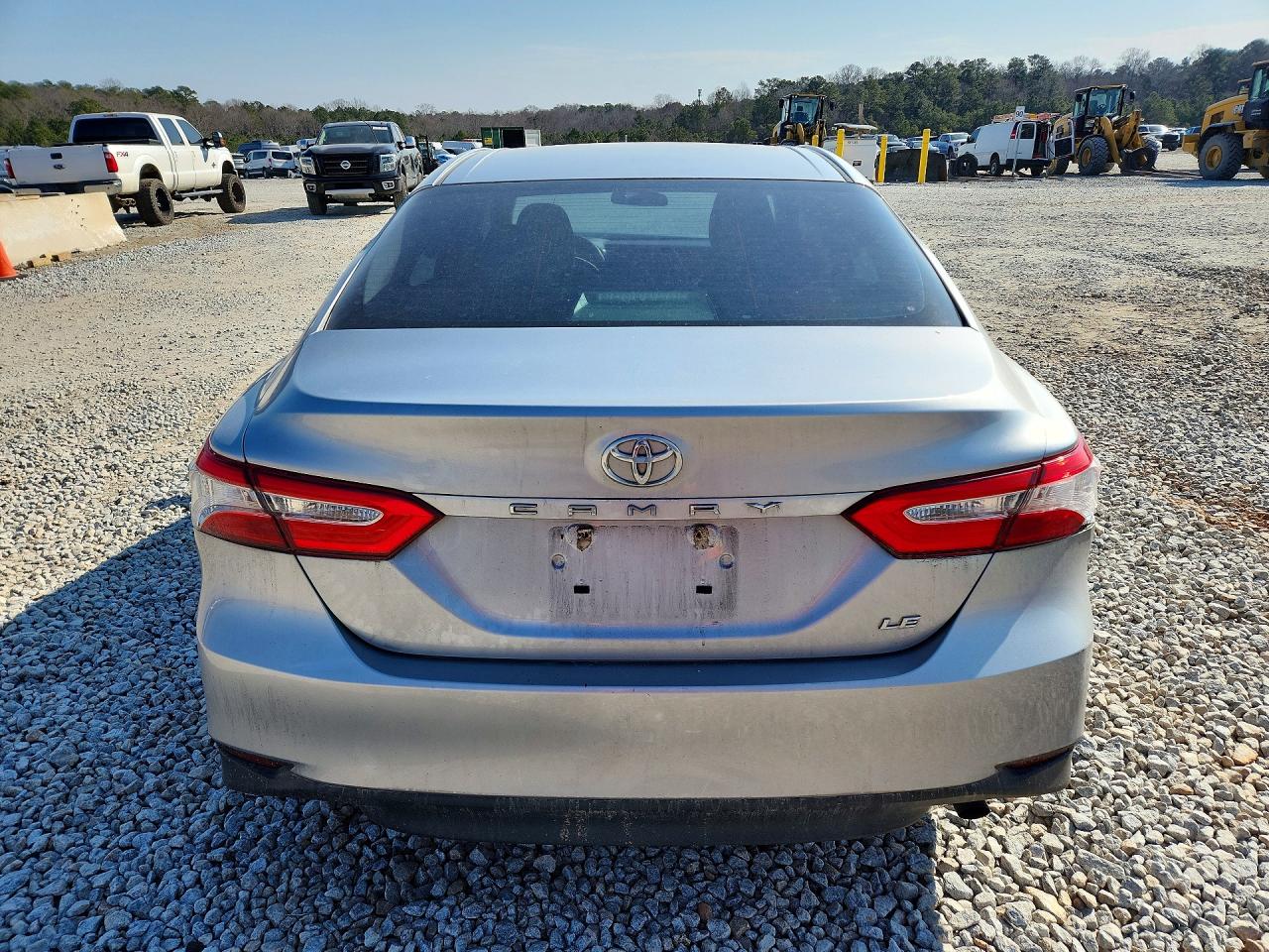 2018 TOYOTA CAMRY L photo 16