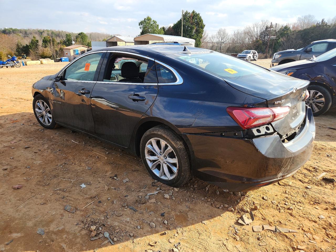 2022 CHEVROLET MALIBU LT photo 2